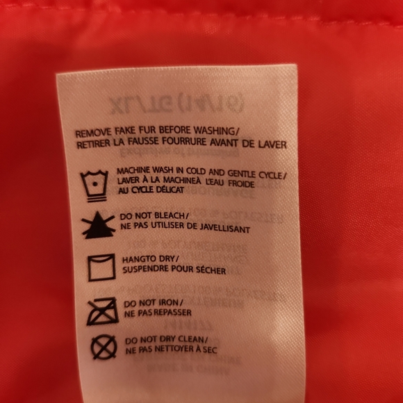 Liquid,children's jacket,size14/16,red, excellent condition,With fur on the hood - Picture 5 of 7